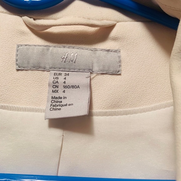 Blazer - Picture 2 of 4